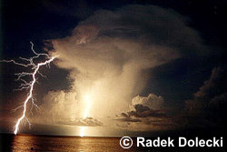 Positive lightning strike, copyright by Radek Dolecki - Electric Skies.