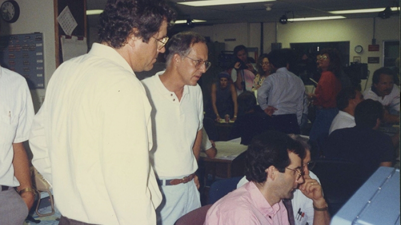 Dr. Ed Rappaport writes the 5 AM advisory on Aug 24 as Andrew makes landfall in 1992.