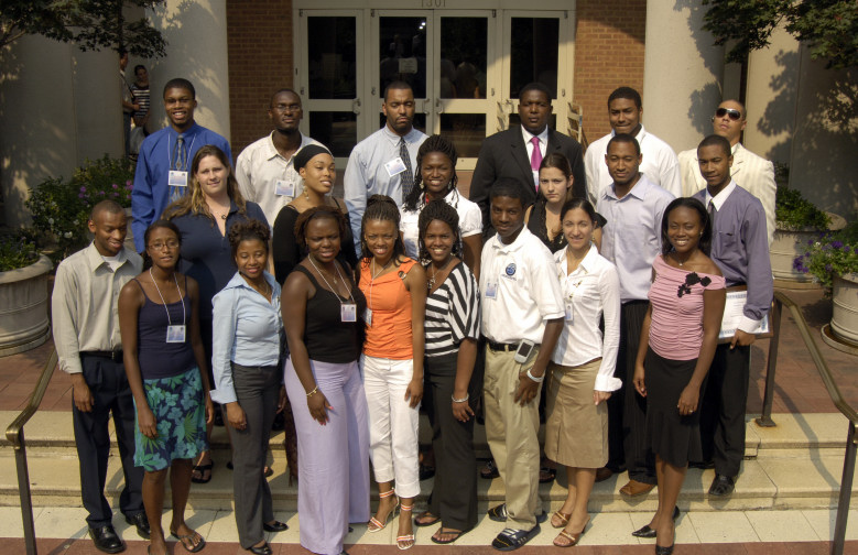 The class of 2005 EPP/MSI undergraduate scholars pose a group outside