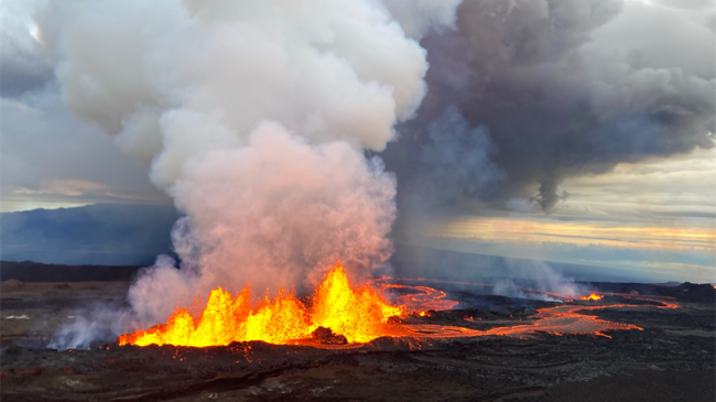 Mauna Loa eruption during December 2022. 