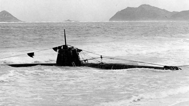 The Japanese mini submarine HA-19 (similar to the mini sub sunk by the USS Ward), which washed ashore on December 8, 1941.
