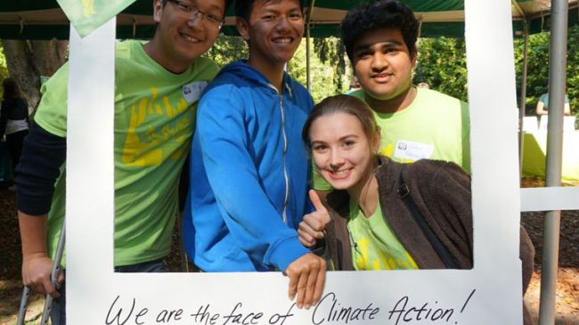 With support from The Ocean Project and NOAA, the Woodland Park Zoo created the Seattle Youth Climate Action Network (Seattle Youth CAN). This project empowered youth lead campaigns and encourage their peers to reduce carbon emissions.
