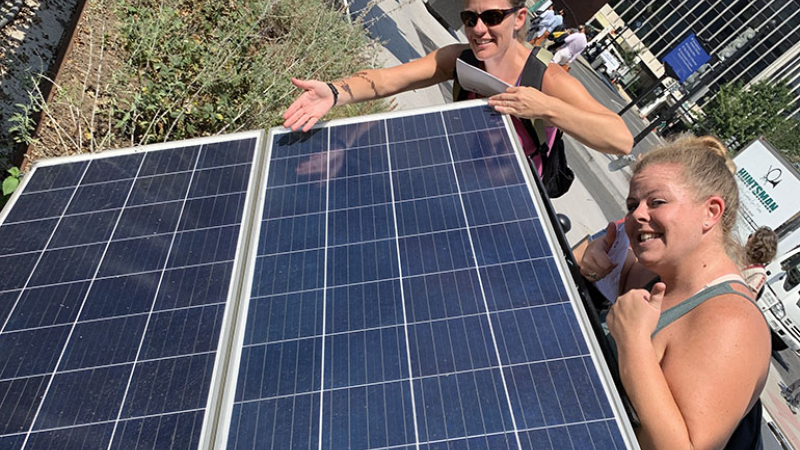 At the 2019 Summer Institute for Climate Change Education, educators toured around Washington, D.C. to find examples of climate change solutions as part of the city’s climate action plan.