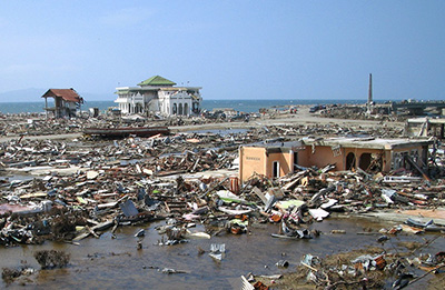 Tsunami aftermath in Banda Aceh, Indonesia, where only a few structures remained standing. Source: Hokkaido University, Yuichi Nishimura